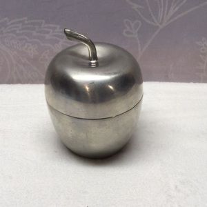 Vintage Woodbury pewterers Apple